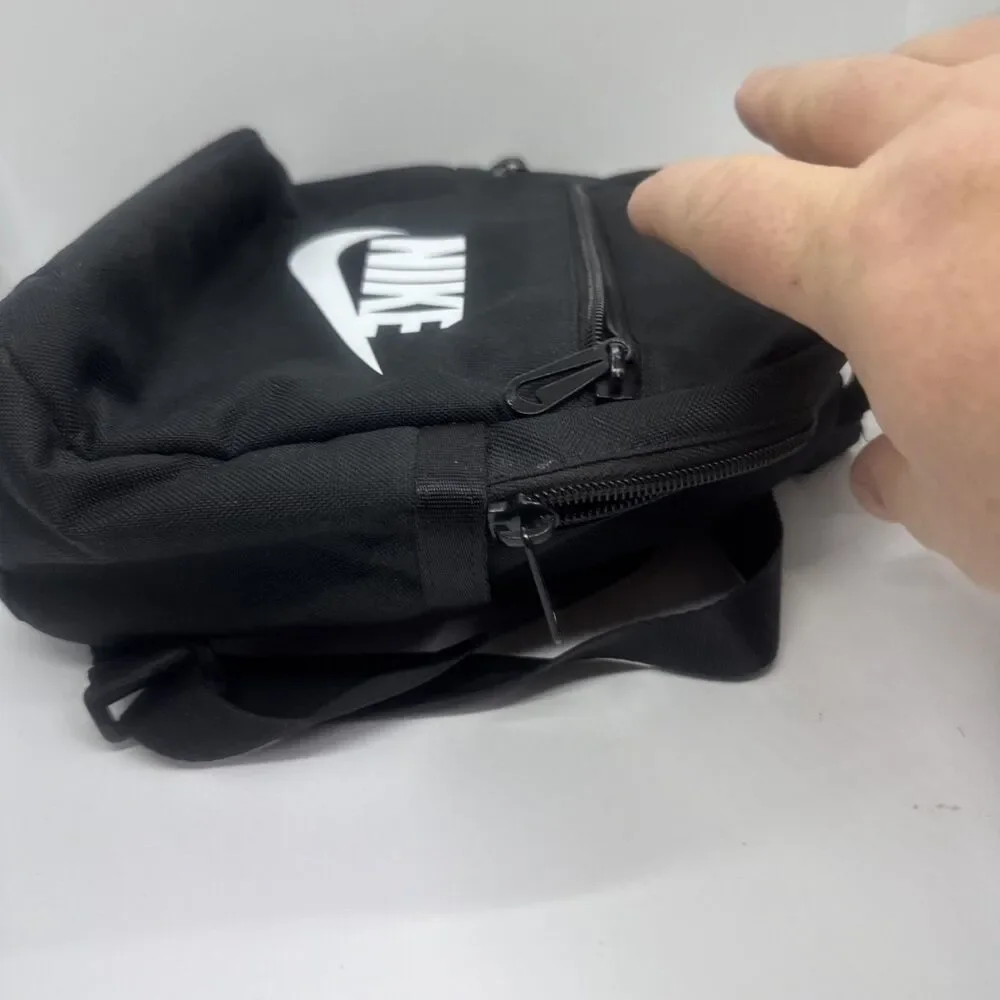 Nike Sportswear Futura 365 Women’s Mini Backpack, Black Bag - Picture 2 of 7